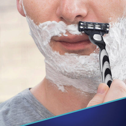 Gillette Mach3 Men's Razor – Handle & 3 Blade Refills for a Smooth, Close Shave