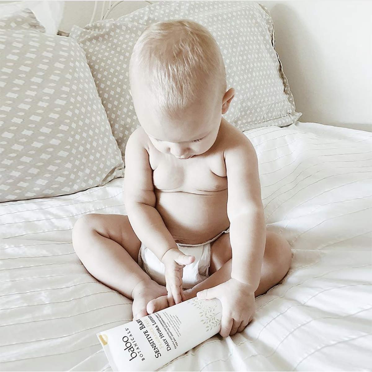 Babo Botanicals Sensitive Baby Fragrance-Free Daily Hydrating Baby Lotion - EWG Verified, Vegan, for Body & Face - 8 fl oz - görsel 9