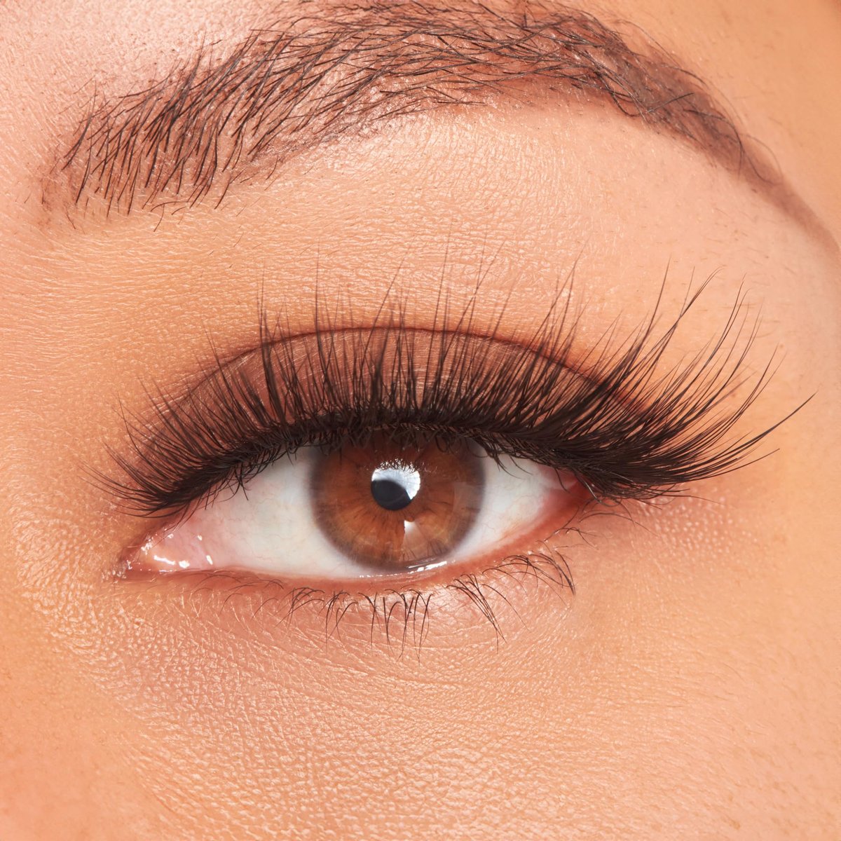 KISS Lash Couture Faux Mink Collection False Eyelashes - Gala, 12mm, Easy to Apply, Reusable, Vegan & Cruelty-Free, 1 Pair - görsel 3