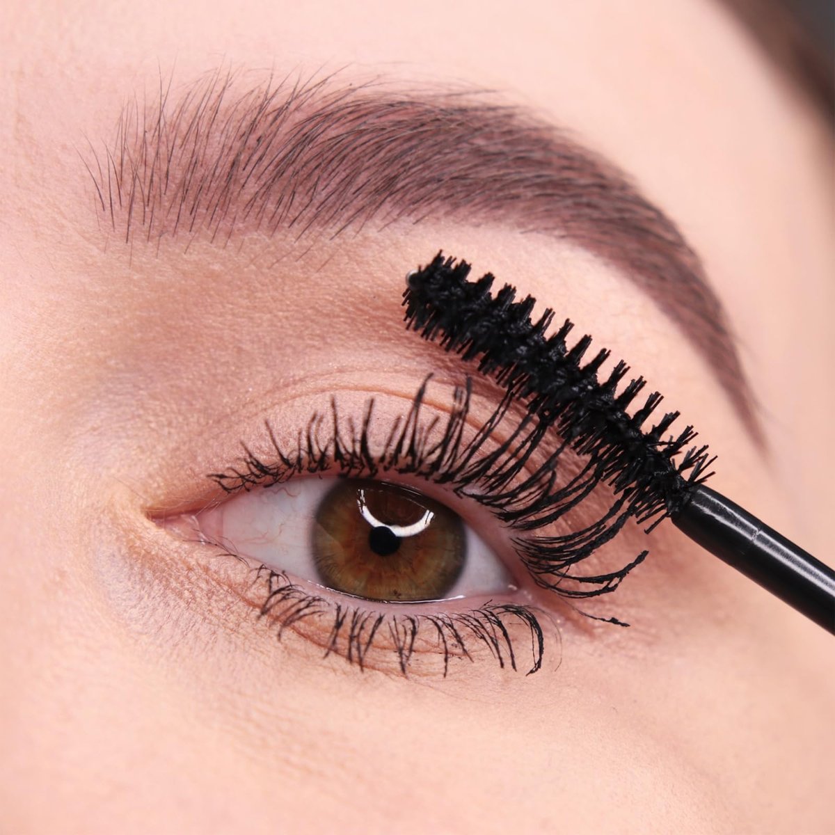 Lord & Berry Prodigious Mascara – Curling & Volumizing, Smudge-Free, Nourishing with Diamond Powder, False Lash Effect, 0.33 fl oz - görsel 11