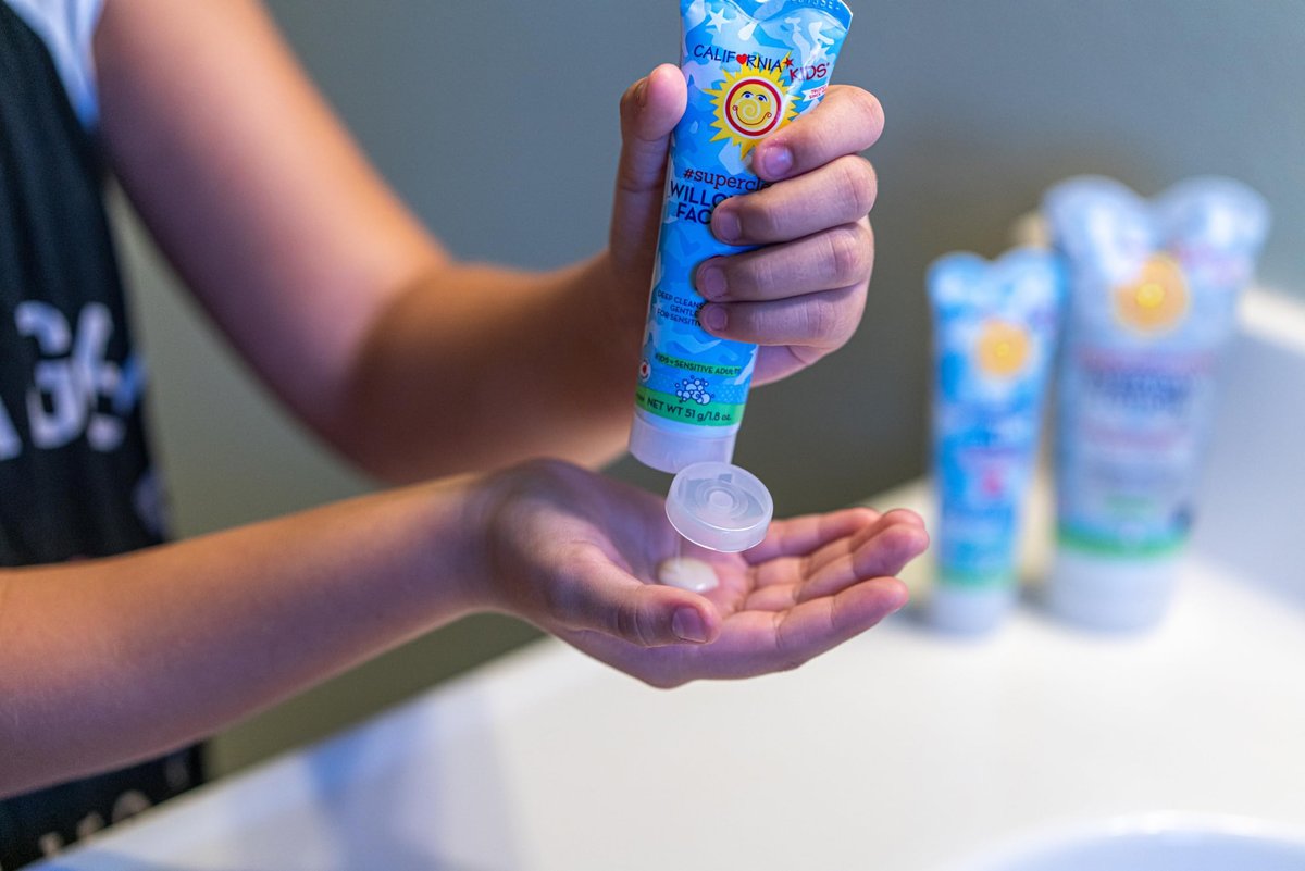 California Kids Face Wash – Gentle Exfoliating Face Wash for Kids & Teens with Mild Salicylic Acid, Sensitive Skin, 1.8 oz Avelisse