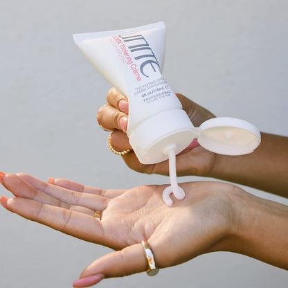 UNITE BOOSTA Thickening Crème – Lightweight Styling Cream for Fine or Limp Hair, Adds Thickness & Touchable Volume, UV & Thermal Protection, 4 Fl Oz Avelisse