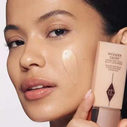 Charlotte Tilbury Wonderglow Face Primer - Soft-Focus Illuminating Dewy Primer with Hyaluronic Acid & Rosehip Oil (15ml) Avelisse