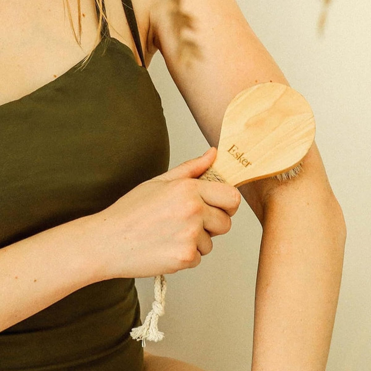 Esker Dry Brush - Natural Wood Full Body Exfoliating Brush for Circulation & Energy Flow Avelisse