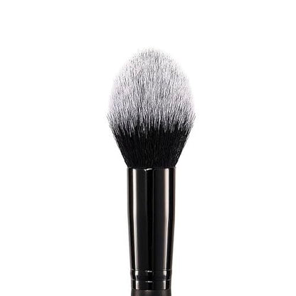 e.l.f. Pointed Powder Brush – Precision Contouring & Highlighting Tool, Vegan & Cruelty-Free
