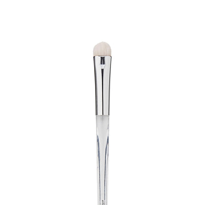 e.l.f. Precision Eyeshadow Brush – Medium Tapered Synthetic for Blending & Contouring