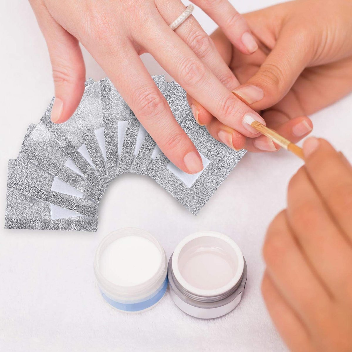 600 PCS Nail Foil Wraps with Cotton Pads for Gel Nail Polish Remover – Soak Off Foils by Beauty Max Avelisse