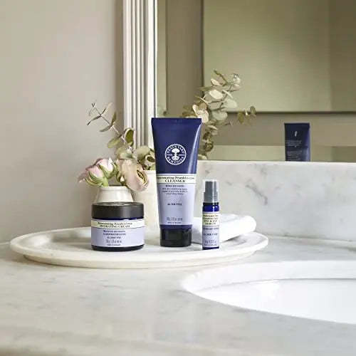 Neal's Yard Rejuvenating Frankincense Cleanser with Aloe Vera & Cocoa Butter - Smooth & Refine, All Skin Types, Vegan & Cruelty-Free 100mL Avelisse