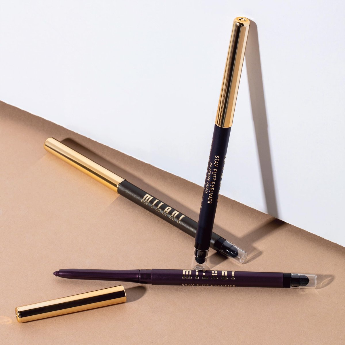 Milani Stay Put Eyeliner - After Dark - Long-Lasting, Cruelty-Free Self-Sharpening Eye Pencil with Built-In Smudger - görsel 12