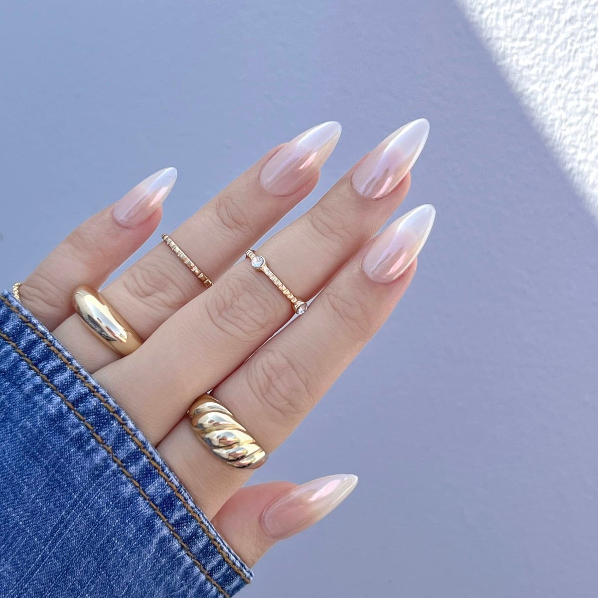 Daily Charme Magic White Nail Chrome Powder (White, 1g) – Pearlescent Glazed Donut Effect for DIY & Salon Manicure Avelisse