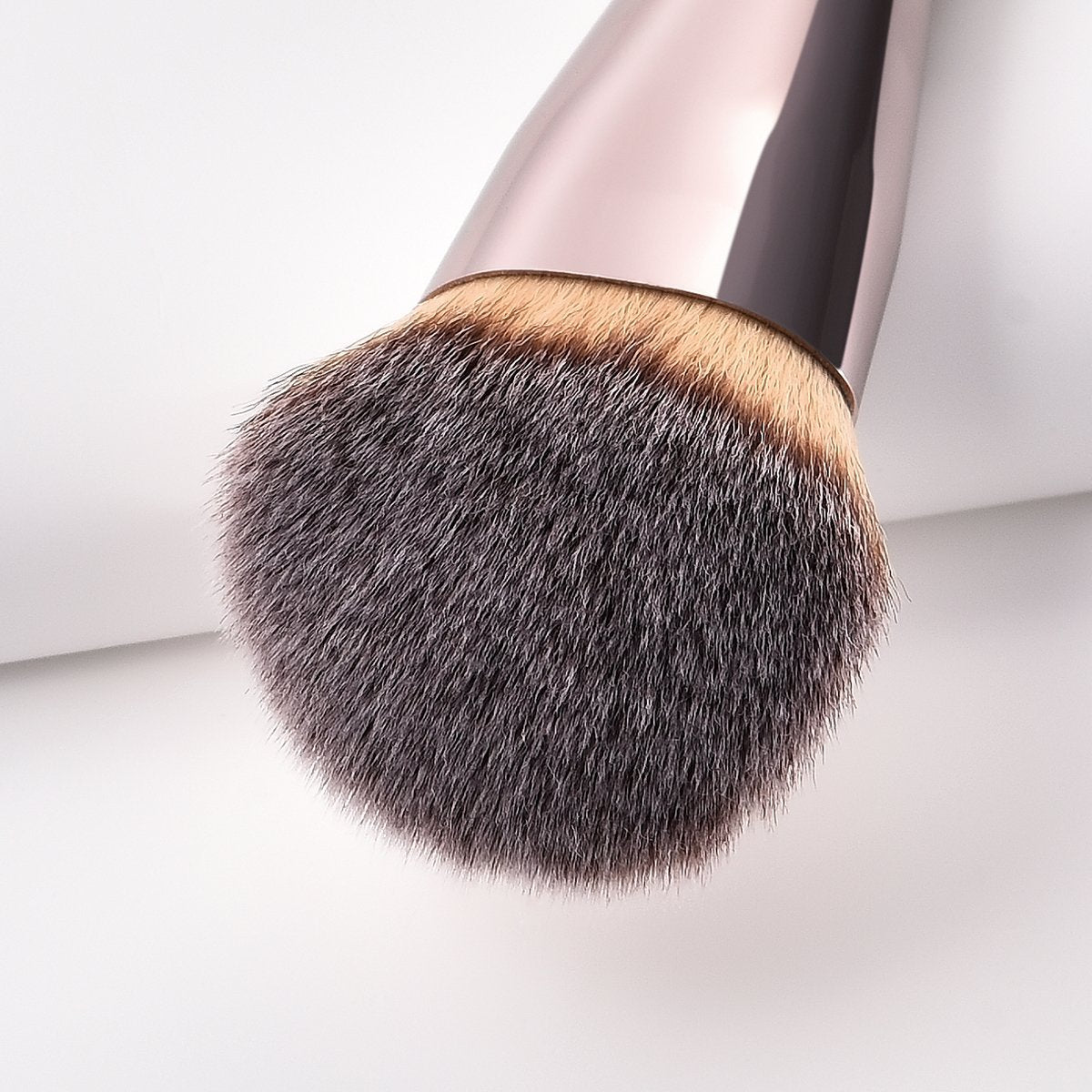 VVS Professional Synthetic Kabuki Brush – Gold, 1 Count | Premium Foundation & Blending Brush - görsel 7