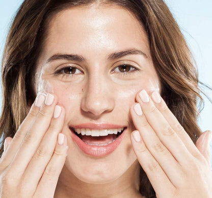 FarmHouse Fresh Kale Water Weightless Moisturizer - 2.5 Fl Oz Face Moisturizer for Hydration Without Grease Avelisse