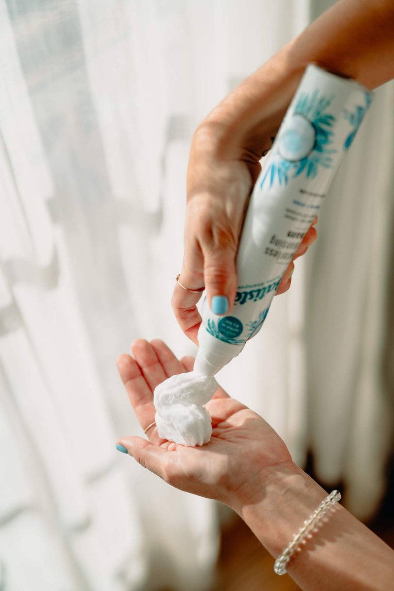 Batiste Waterless Cleansing Foam Cleanse + Shine with Coconut Milk, 3.6 OZ - No Water Dry Shampoo Foam - görsel 13