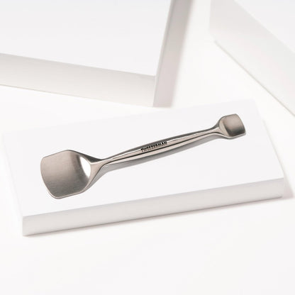Tweezerman Pore Prep Tool – Stainless Steel Blackhead & Blemish Remover Avelisse