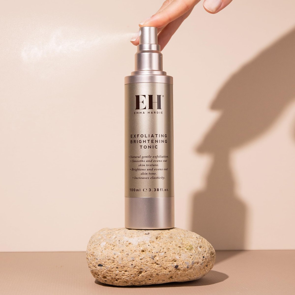 Emma Hardie Exfoliating Brightening Tonic with AHA & BHA - 100ml | Vegan & Cruelty-Free Toner for Sensitive Skin - görsel 3