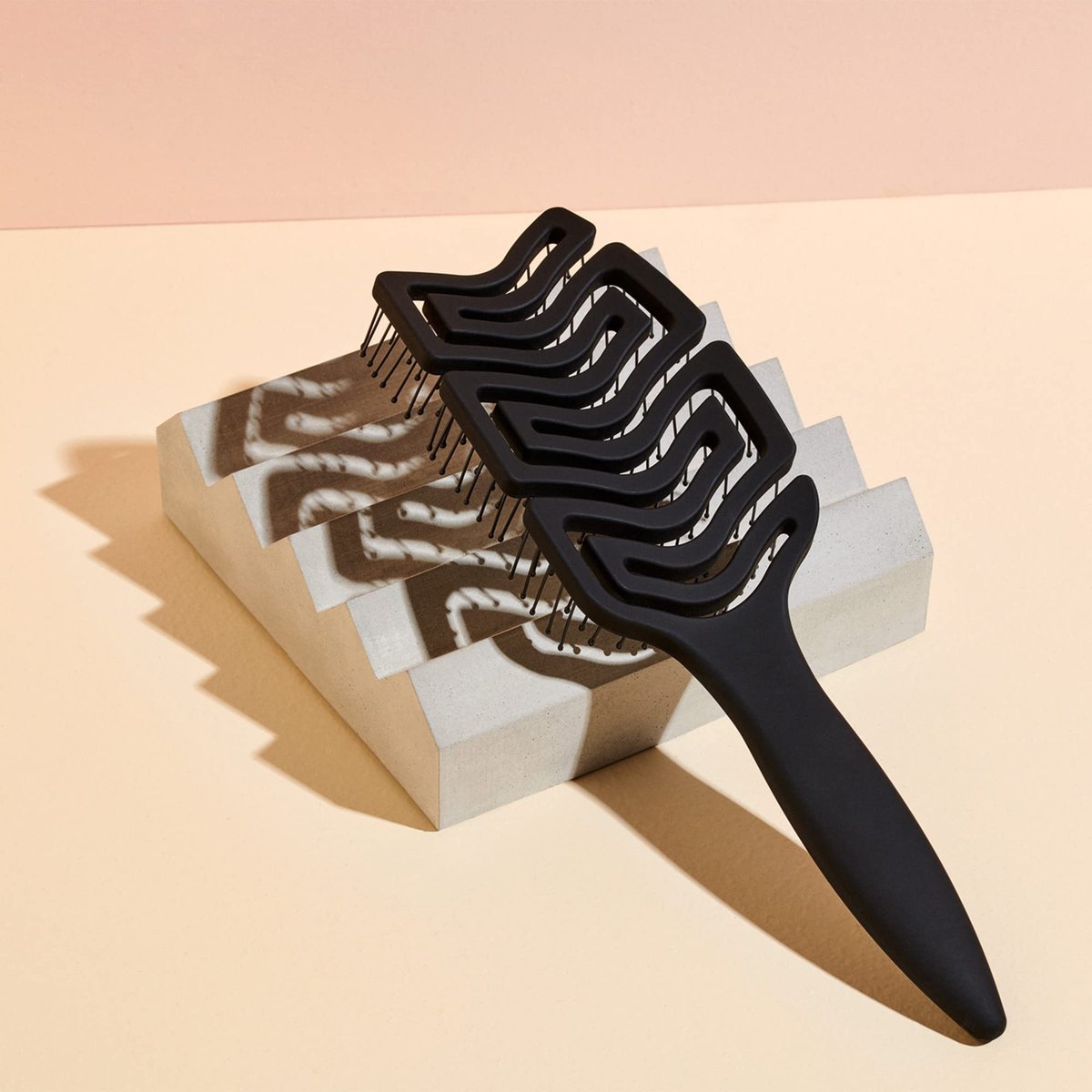 The Hair Edit Detangle & Massage Brush - Ergonomic Wet & Dry Hairbrush for All Hair Types, Black Avelisse