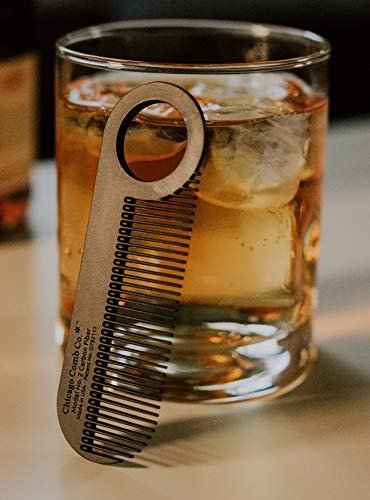 Chicago Comb Model 2 Carbon Fiber Comb – Anti-Static Fine-Tooth Comb for Thinner Hair, Beard & Mustache – Made in USA – 4 Inches (10 cm) – Pocket & Travel Size - görsel 6