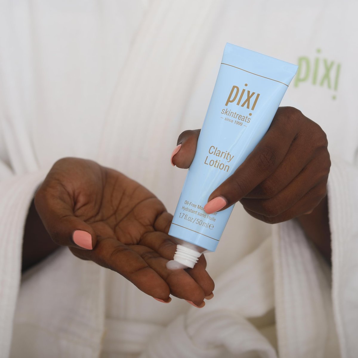 Pixi Clarity Lotion - Oil-Free, Pore Minimizing Moisturizer with Hydrating & Shine-Free Finish, Lightweight Water-Based Formula, 1.70 fl oz - görsel 9