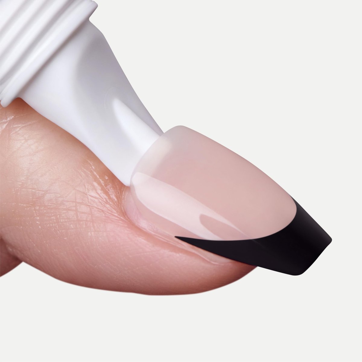 KISS Glue OFF Instant Press On Nails & Nail Glue Remover - Safe, Gentle Formula with Castor Oil & Pro Vitamin B, 0.45 fl. oz. - görsel 3