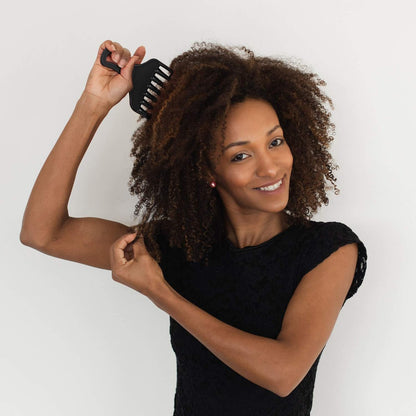 2 Pieces Double Fist Hair Lift Combs - Large and Small Plastic Detangle Wig Braid Pick Hair Styling Tool for Women Men (3.8 x 7 Inch, 2.6 x 6.4 Inch)