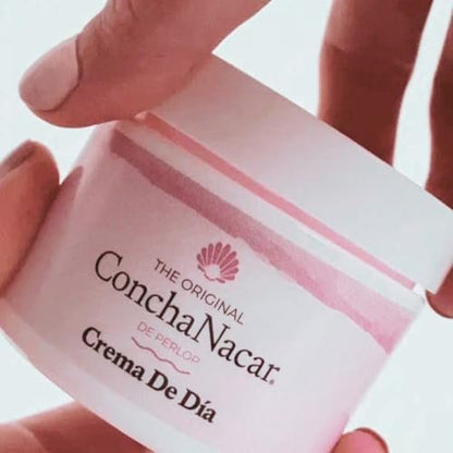 Concha Nacar Crema De Dia No.1 Day Cream – 2 oz White