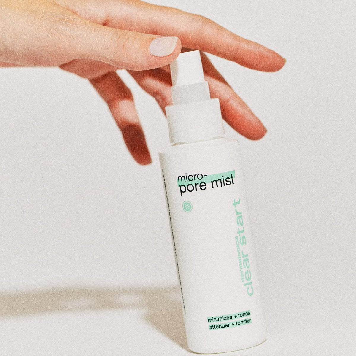 Dermalogica Clear Start Micro-Pore Mist - Facial Toner Mist with Niacinamide & Witch Hazel for Minimizing Pores, Brightening & Evening Skin Tone Avelisse