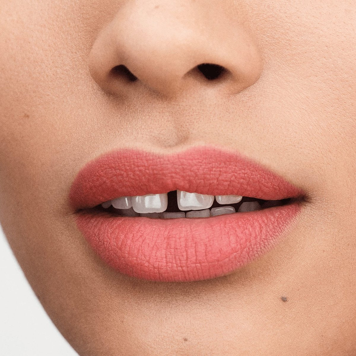 Rimmel Lasting Finish Matte Lipstick - 715 Cool Nude | Long-Lasting Creamy Lip Color - görsel 11