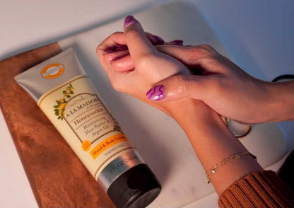 A LA MAISON Moisturizing Lotion, Honeysuckle (8 oz) - 2 Pack Avelisse