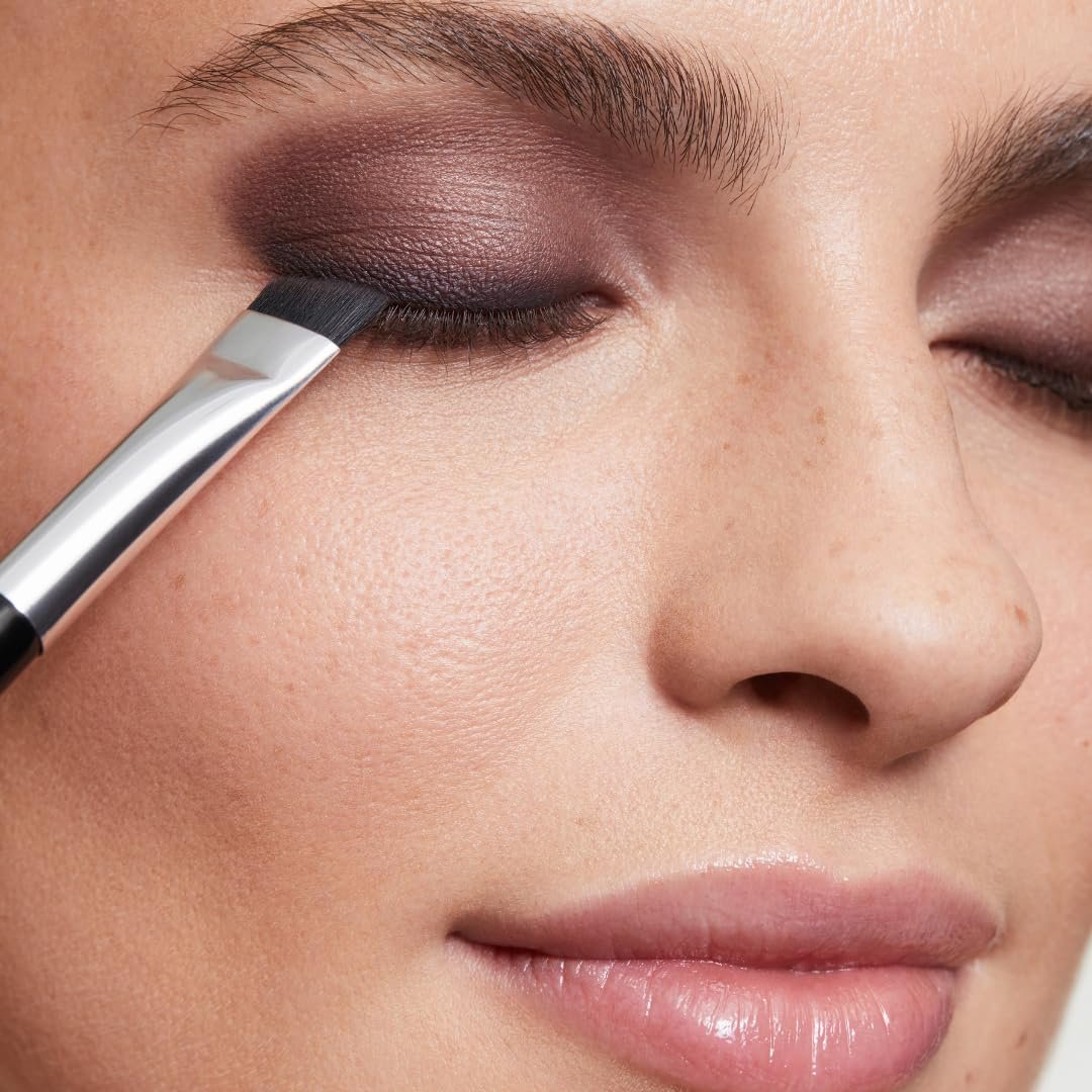 Woosh Beauty The Corner Brush Eye Stamper - Dual-Ended Smokey Eye & Eyeliner Brush with Soft Vegan Bristles (Black, 1 Count) Avelisse