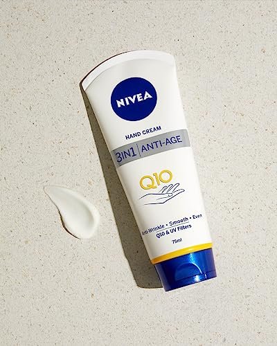 NIVEA Rejuvenating Hand Cream Anti-Age Care Q10 - 100 ml