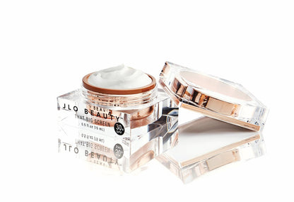 JLO BEAUTY That Big Screen Broad Spectrum SPF 30 Face Moisturizer, Lightweight Daily Hydrating Sunscreen with Hyaluronic Acid & Antioxidants, 1.7 FL Oz Avelisse