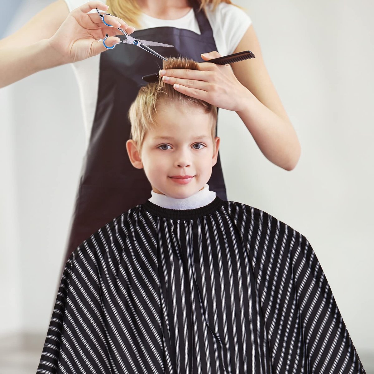 YELEGAI Professional Hair Cutting Cape with Neck Duster Brush – Large Salon Hairdresser Cape for Men, Women and Kids (Black with White Stripes) - görsel 11