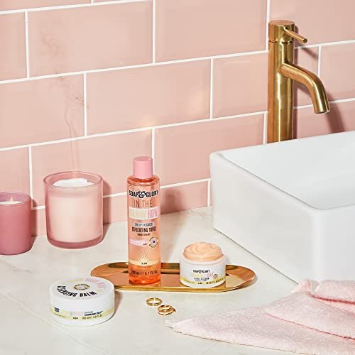 Soap & Glory in The Glow How Vitamin C 5% Glycolic Acid Exfoliating Tonic - Gentle Glycolic Acid Toner with Chamomile Extract - Pore Exfoliating Toner for Brighter, Healthier Skin (200ml) Avelisse