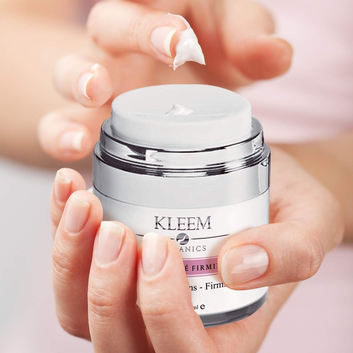 Kleem Neck Firming Cream for Sagging Skin - Anti-Aging Neck Cream with Retinol & Panthenol - Hydrating Firming Neck & Décolleté Cream - 1.7 oz Avelisse