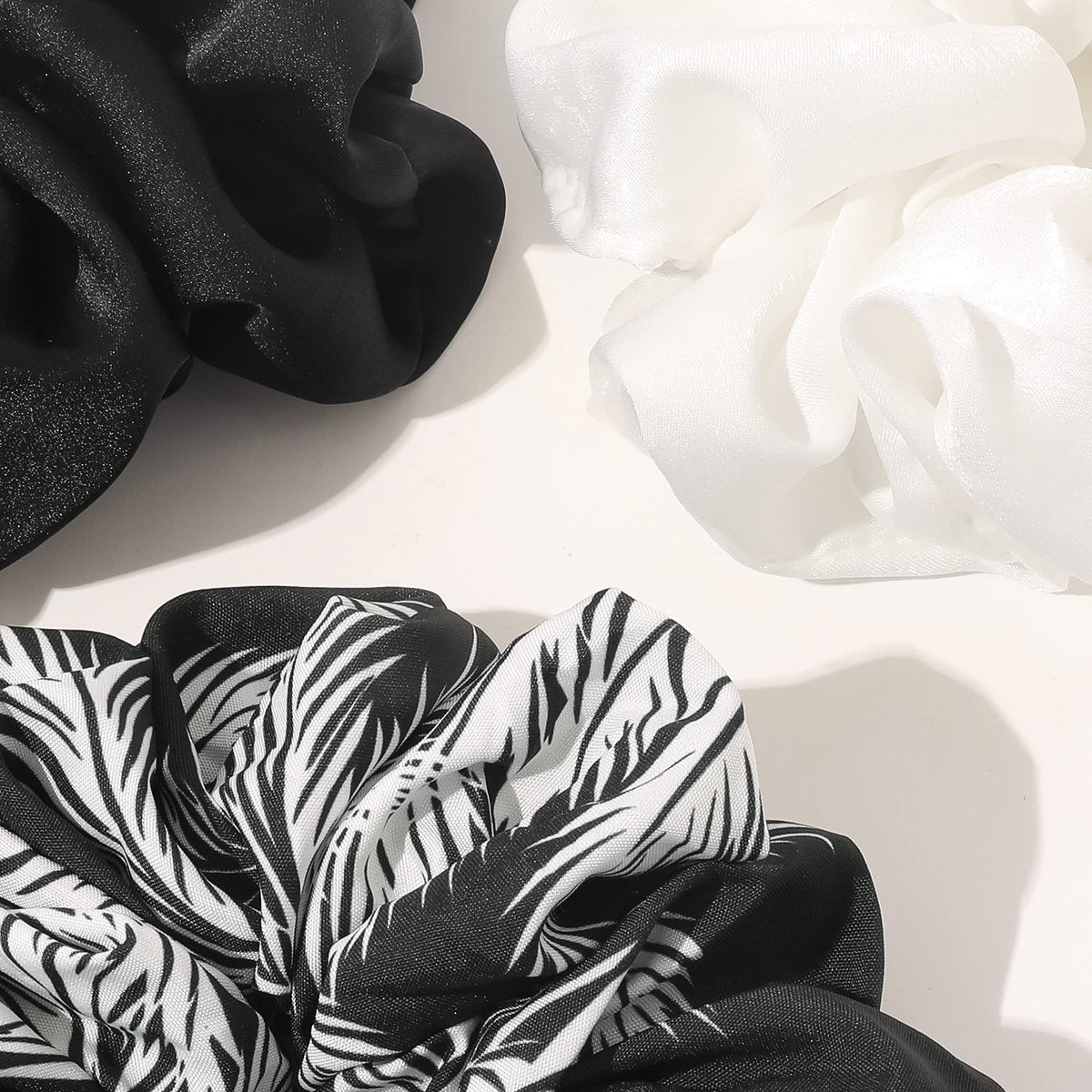 Ivyu Silk Satin Scrunchie Pack of 4 - Extra Large Jumbo Hair Ties for Thick Curly Hair - Gentle Ponytail Holders for Women - görsel 7