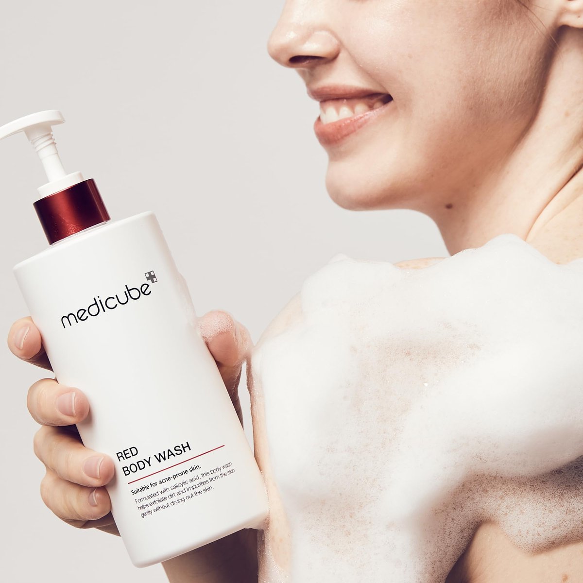 Medicube Red Body Wash - Low pH Hydrating Cleanser with Salicylic Acid, Lactic Acid, Niacinamide & Hyaluronic Acid for Bacne Treatment, 14.1 Fl Oz - görsel 5