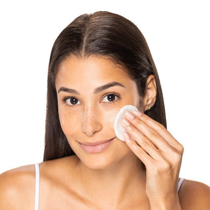 Neutrogena Skin Perfecting Daily Liquid Facial Exfoliant with 9% AHA/PHA Blend for Normal & Combination Skin, Smoothing & Brightening Leave-On Exfoliator, Oil- & Fragrance-Free, 4 fl. oz Avelisse