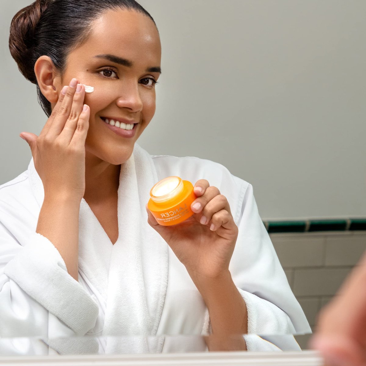 Lancer Skincare Instant Brightening Booster with 30% Vitamin C and Turmeric - Exfoliating Anti-Aging Night Cream, 1.7 oz - görsel 5