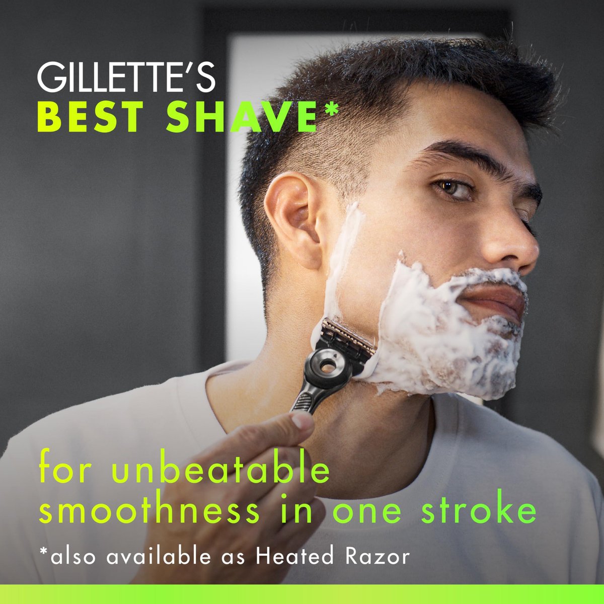 GilletteLabs Men's Shaving Razor with Exfoliating Bar, 1 Handle, 4 Blade Refills, Magnetic Stand Avelisse