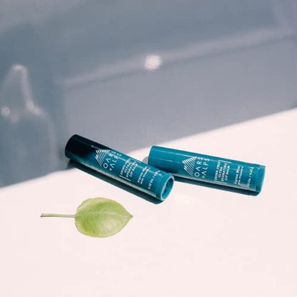 Oars + Alps Clear Lip Balm for Men & Women, Ultra Hydrating Lip Care Infused with Vitamin E, Alpine Mint Scent, 3-Pack Avelisse