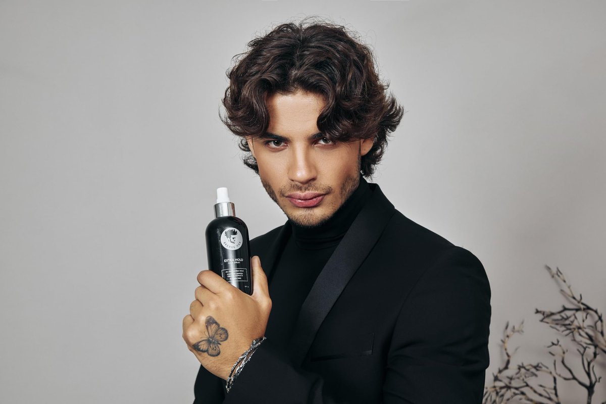 Avenue Man Premium Hair Spray for Men - Extra Hold, Frizz Control & Humidity Resistant - Non-Aerosol, Paraben-Free - 8.5 oz Avelisse