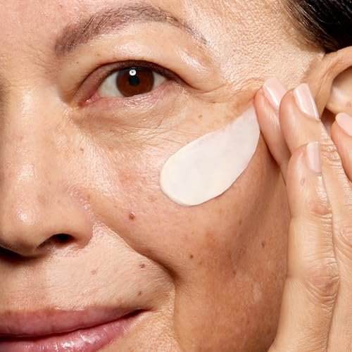 No7 Restore & Renew Multi Action Face & Neck SPF 30 Day Cream - Firming & Hydrating Face Moisturizer with Hyaluronic Acid, Fragrance-Free, 1.69 Fl Oz Avelisse