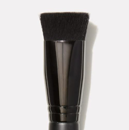 e.l.f. Triangular Buffing Foundation Brush – Flat-Top Synthetic Makeup Brush for Even Foundation Application, Vegan & Cruelty-Free