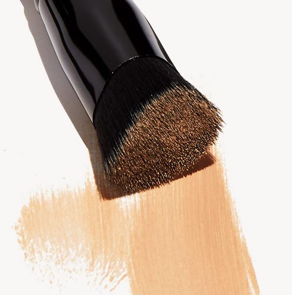 e.l.f. Triangular Buffing Foundation Brush – Flat-Top Synthetic Makeup Brush for Even Foundation Application, Vegan & Cruelty-Free - görsel 3