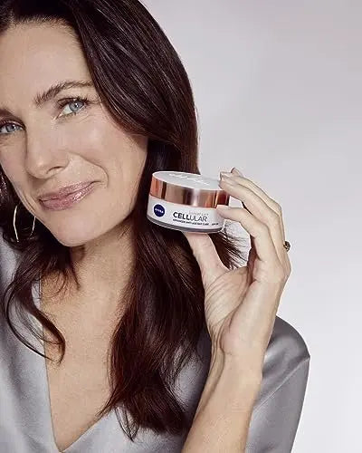 NIVEA Cellular Expert Lift Anti-Age Face Cream Set – Day & Night Moisturizers with Bakuchiol and Dual Hyaluronic Acid, 2 x 50 ml (100 ml) – Anti-Wrinkle, Firming and Skin-Renewing Care for Mature Skin Avelisse