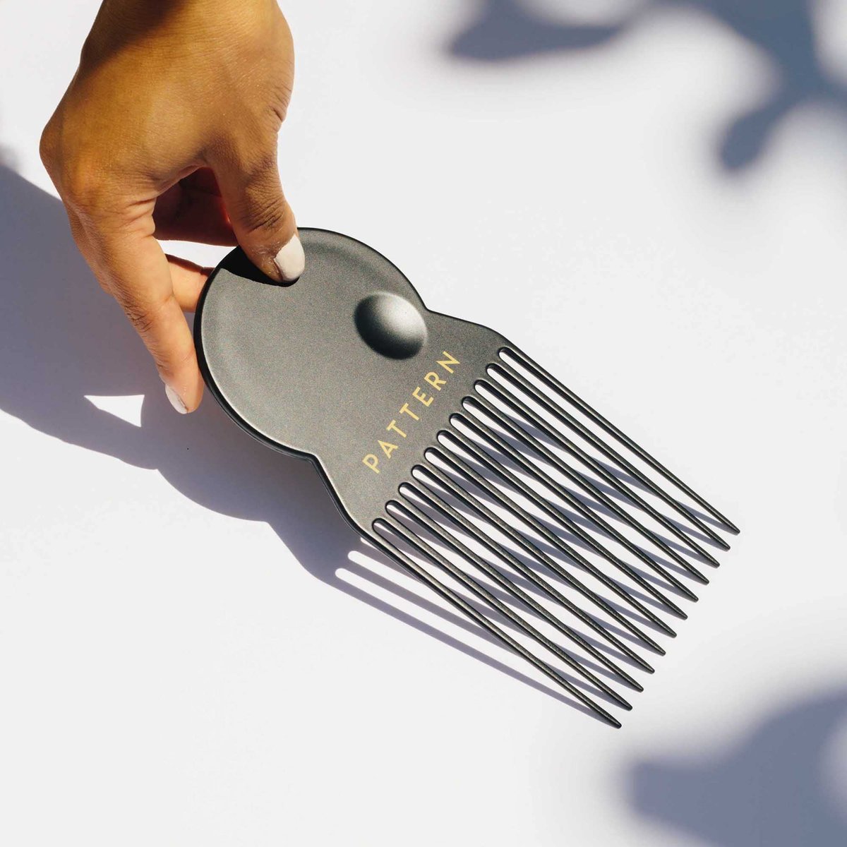PATTERN Beauty by Tracee Ellis Ross Hair Pick - Oversized Hair Pick for Fluff & Volume - Black Avelisse