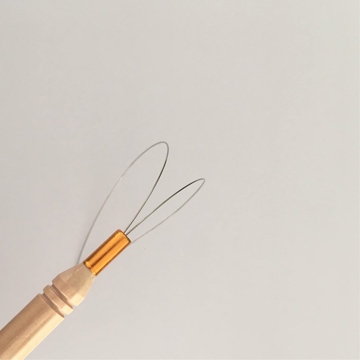 BlingKingdom 3pcs Hair Extension Loop Needle Threader Pulling Hook Tool and Bead Device Tool for Hair or Feather Extensions - Wooden and Stainless Steel - görsel 4