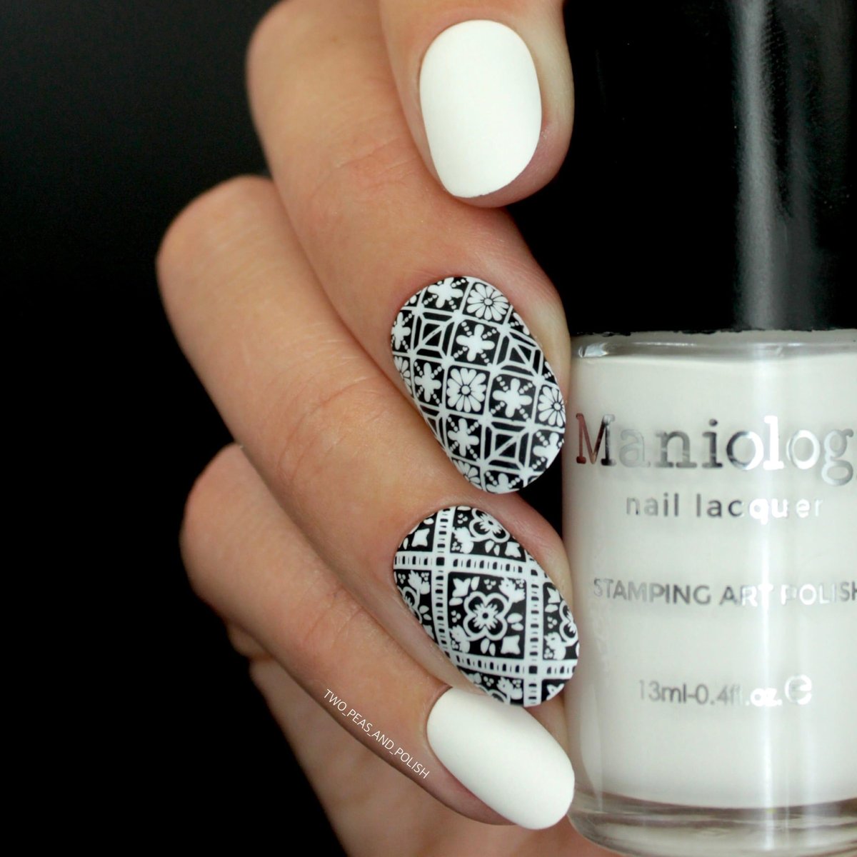 Maniology Black & White Duo Stamping Polish Set – Essential Nail Art Lacquers for Crisp, Full-Coverage DIY Manicures (13ml Each) Avelisse