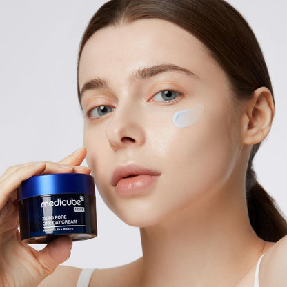 Medicube Zero Pore One-Day Cream - Pore Refining Moisturizer with Panthenol, Salicylic Acid & Niacinamide - 1.69 fl.oz Avelisse