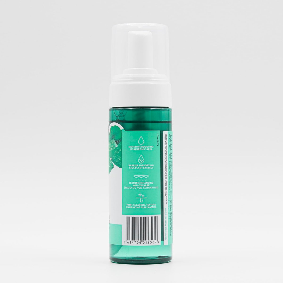 By Nature Foaming Cleanser with Hyaluronic Acid + Cica - Hydrating Face Cleanser For Bright and Fresh Skin - 5 fl.oz - görsel 13